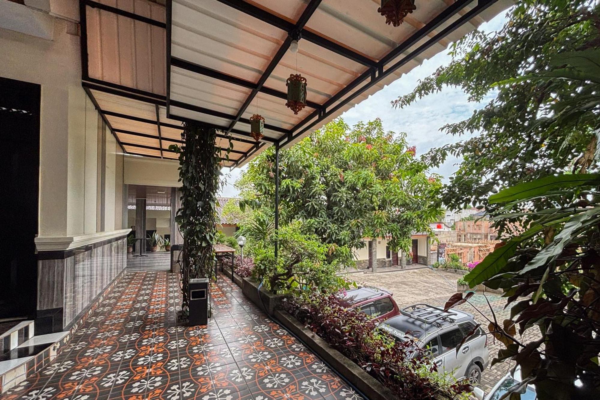 Urbanview Alfiya Hotel Lampung Bandar Lampung Buitenkant foto