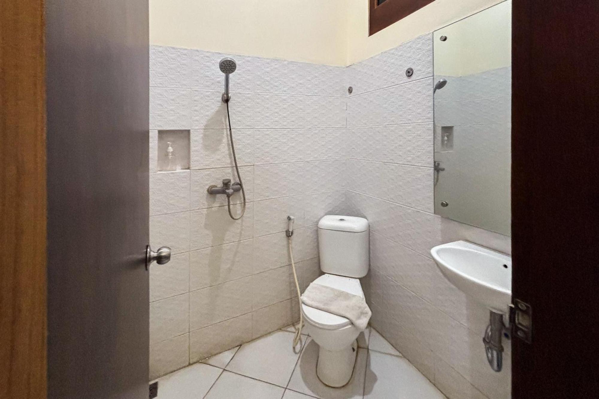 Urbanview Alfiya Hotel Lampung Bandar Lampung Buitenkant foto