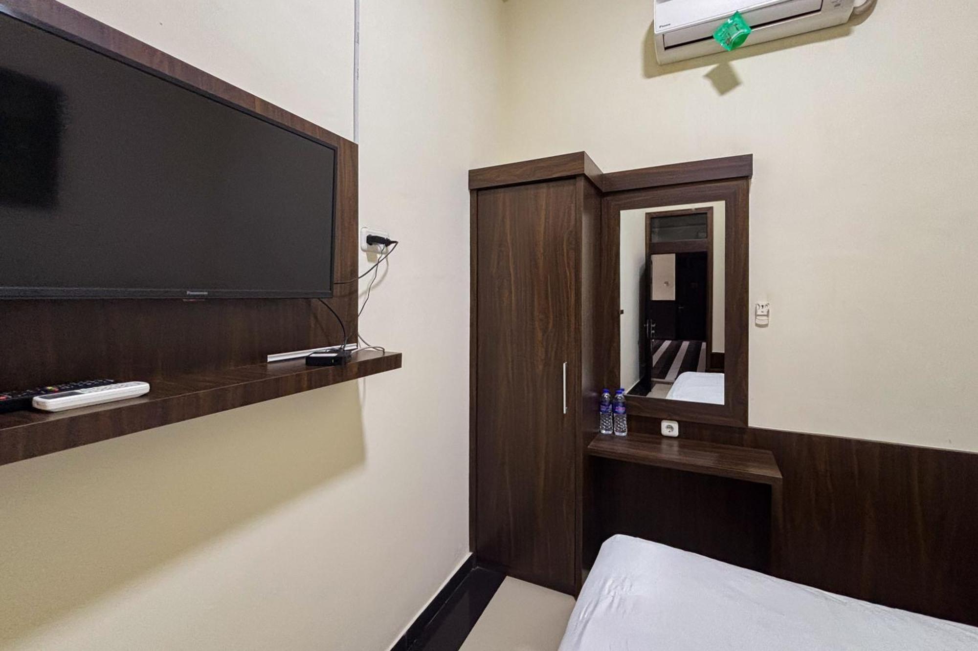 Urbanview Alfiya Hotel Lampung Bandar Lampung Buitenkant foto